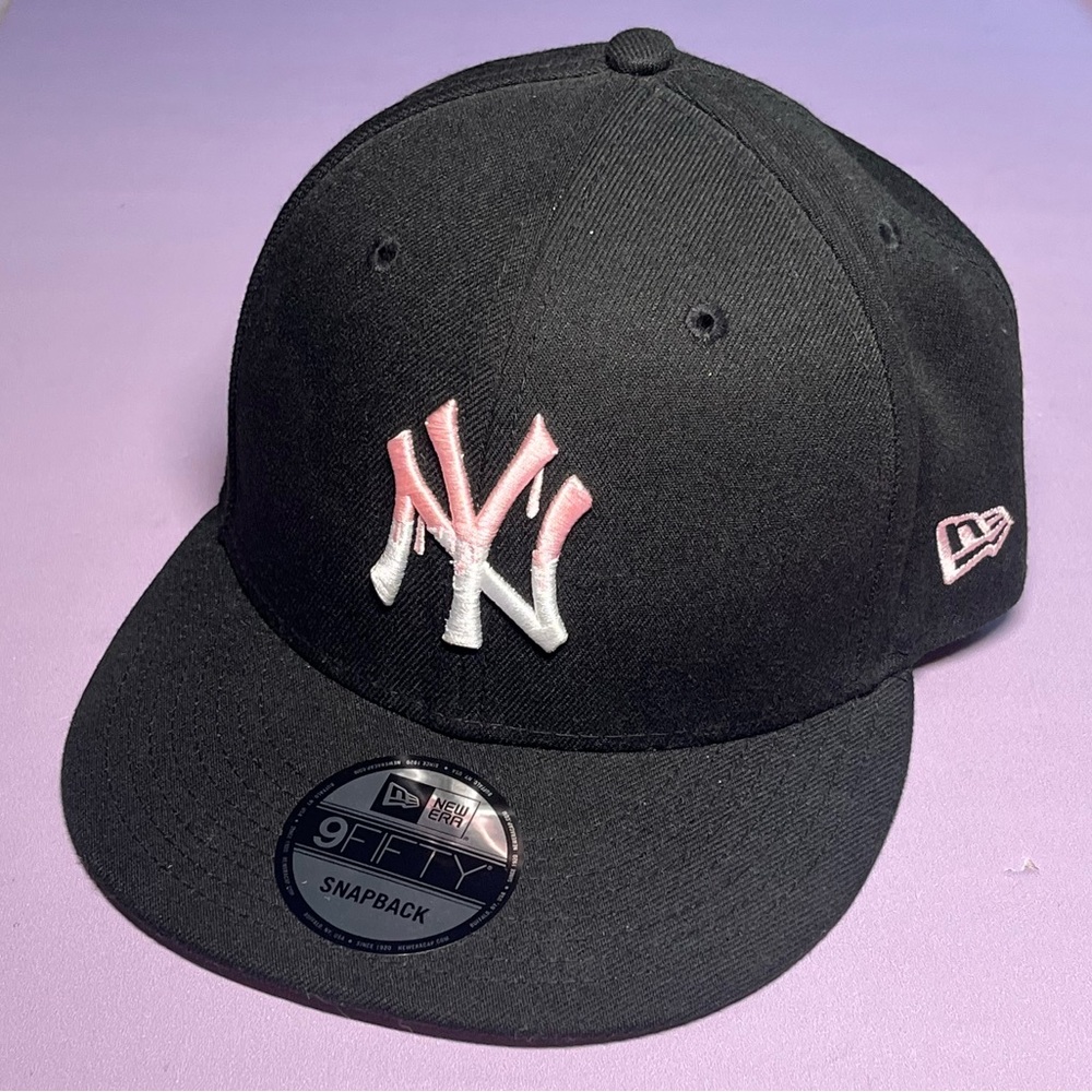 New Era MLB New York Yankees Paint Drip Pink Bottom 1996 World Series Snapback